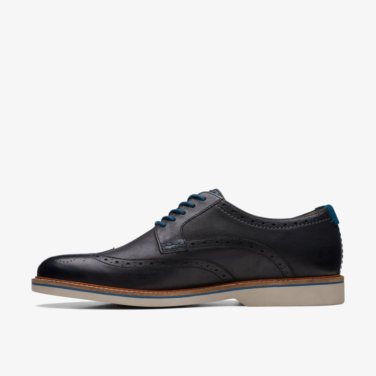 Clarks Atticus LT Limit Black Leather Black | RJ9165240